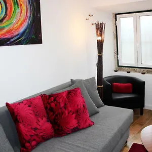 * 5 Star In Historic District * Walk 2 Alfama! Apartamento Lisboa